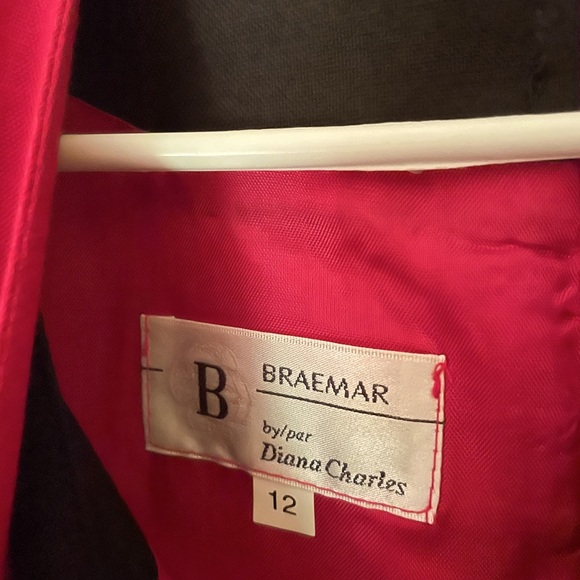 Vintage hot Pink and black dress suit by Braemar. Very professional. Size 12. - Picture 10 of 11